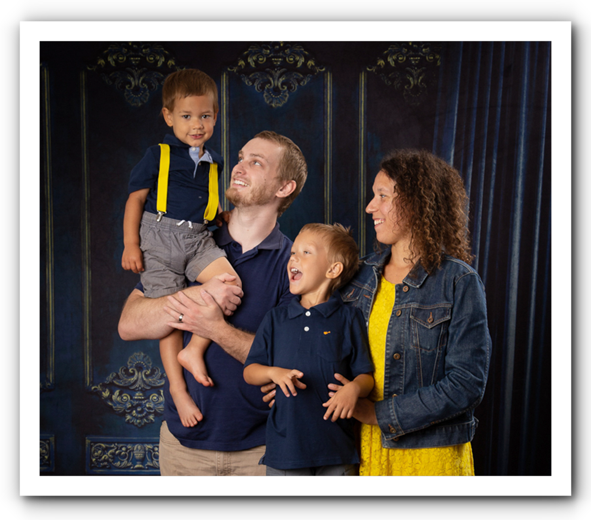 Montessori HSV (Chaney Thompson) Family Picture Day | Spoiled Rotten ...
